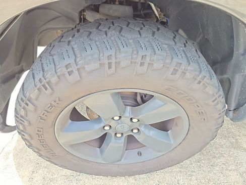 Used 2017 RAM 1500 Express w/ Black Ram 1500 Express Group image 7