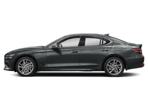 Used 2023 Genesis G70 2.0T image 3
