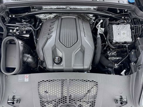 New 2026 Porsche Macan Turbo AWD/4WD image 31