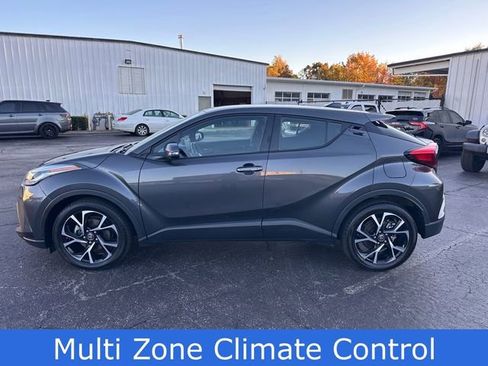 Used 2022 Toyota C-HR XLE image 9