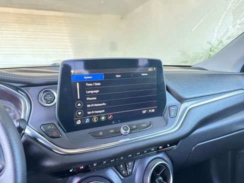 Used 2025 Chevrolet Blazer LT image 21