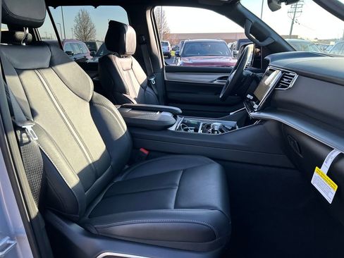 New 2026 Jeep Grand Wagoneer Limited AWD/4WD image 27