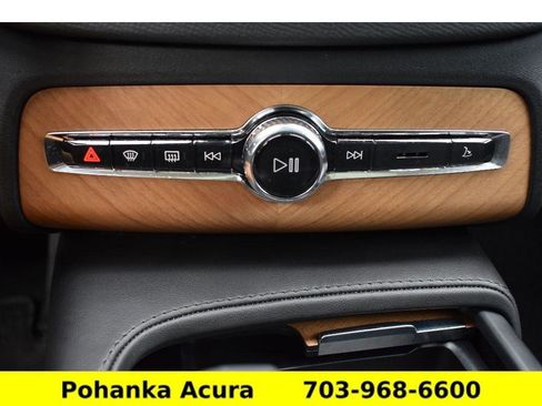 Used 2024 Volvo XC90 T8 Plus AWD/4WD image 16