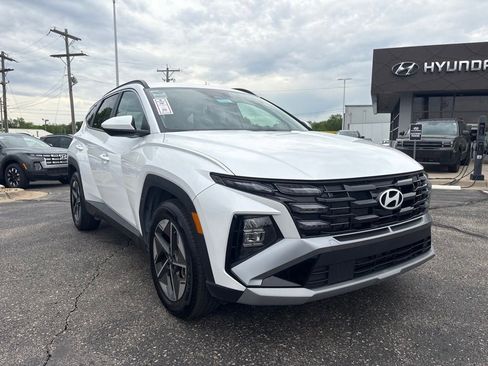 Used 2025 Hyundai Tucson SEL FWD image 3