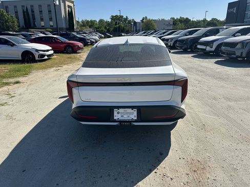 New 2026 Kia K4 FWD image 6