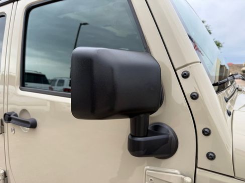 Used 2018 Jeep Wrangler Unlimited Sport S AWD/4WD image 12