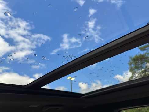 New 2025 Jeep Grand Cherokee Limited w/ Black Appearance Package image 9