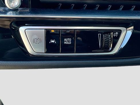 Used 2024 Cadillac Lyriq Luxury w/ LPO, Floor Liner Package AWD/4WD image 20