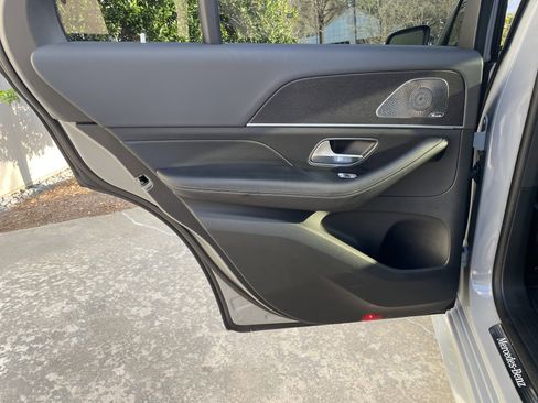 Certified 2025 Mercedes-Benz GLE 450 4MATIC image 38