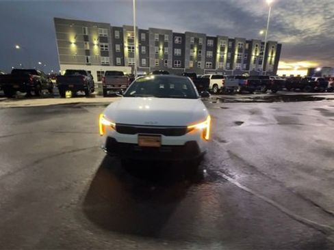 Used 2025 Kia K4 GT-Line Turbo image 3