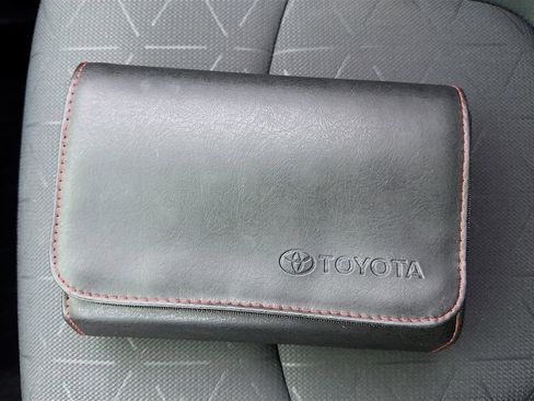 Used 2019 Toyota RAV4 XLE w/ Convenience Package image 41