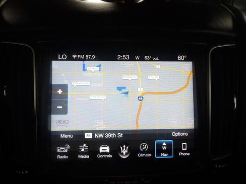 Used 2018 Maserati Levante GranLusso AWD/4WD image 14