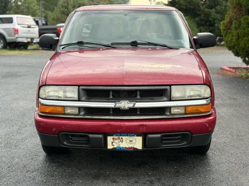 Used 2002 Chevrolet S10 Pickup LS w/ LS Preferred Equipment Group RWD image 3