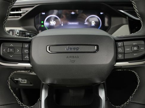 New 2026 Jeep Cherokee Laredo AWD/4WD image 12