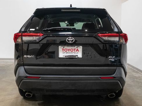 Used 2024 Toyota RAV4 XLE AWD/4WD image 8