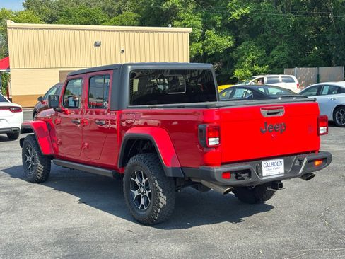 Used 2021 Jeep Gladiator Sport AWD/4WD image 3