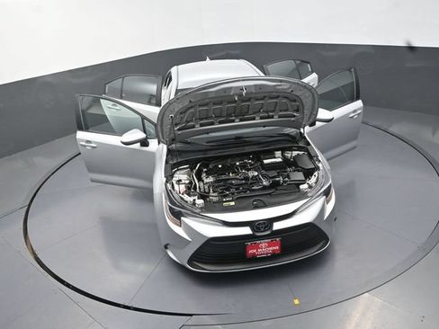 Used 2024 Toyota Corolla LE FWD image 39