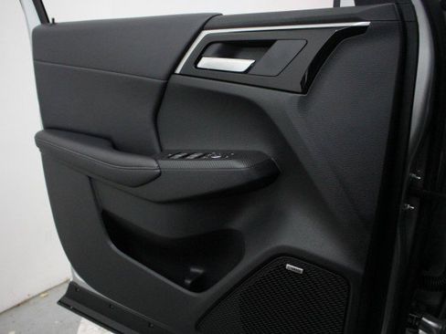 New 2026 Mitsubishi Outlander SE image 15