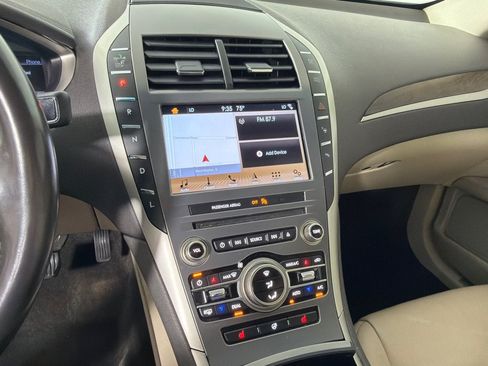 Used 2017 Lincoln MKZ Select w/ Technology Package FWD image 15