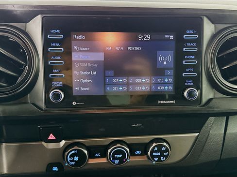 Used 2022 Toyota Tacoma SR image 17