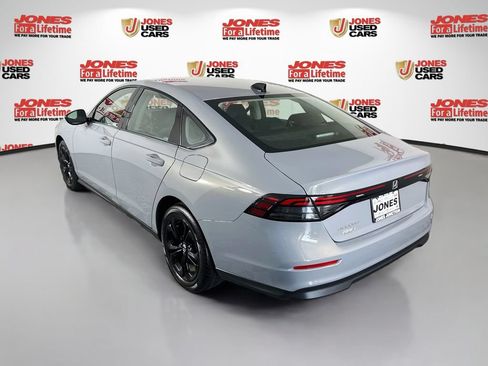 Used 2025 Honda Accord SE image 2