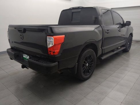 Used 2018 Nissan Titan SV w/ SV Convenience Package image 9