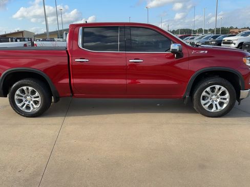 Used 2025 Chevrolet Silverado 1500 LTZ w/ LTZ Premium Package image 2