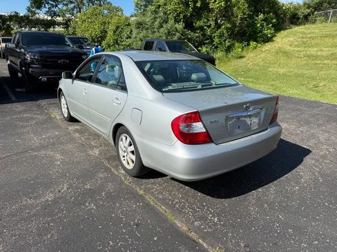 Used 2002 Toyota Camry LE FWD image 2