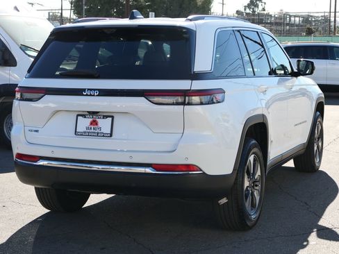 Used 2022 Jeep Grand Cherokee Limited 4xe w/ Luxury Tech Group II image 4