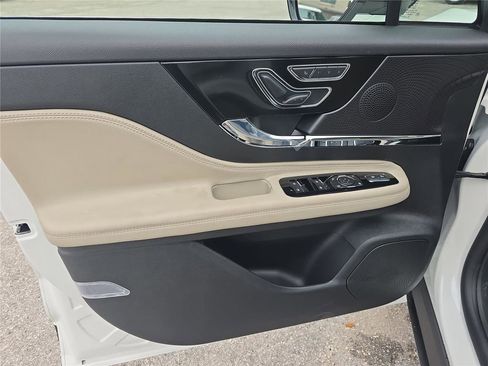 New 2026 Lincoln Corsair Premiere AWD/4WD image 13