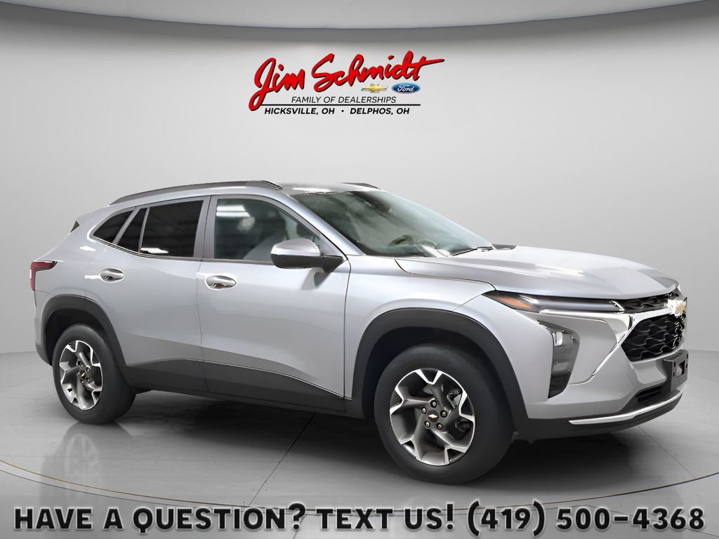 Used 2025 Chevrolet Trax LT w/ LT Convenience Package FWD image 1