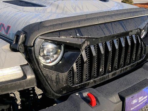 Used 2023 Jeep Gladiator Rubicon w/ LED Lighting Group image 30