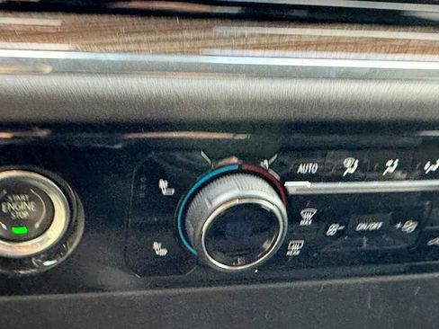 Used 2023 Chevrolet Silverado 1500 RST image 18