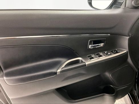 Used 2024 Mitsubishi Outlander Sport SE AWD/4WD image 16