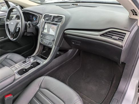 Certified 2019 Ford Fusion SE image 23