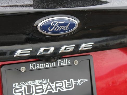 Used 2021 Ford Edge Titanium w/ Equipment Group 301A image 10