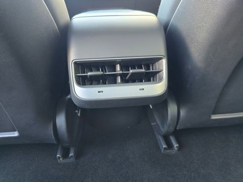 Used 2021 Tesla Model 3 Standard Range Plus image 34