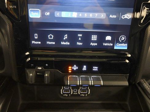 Used 2023 RAM 1500 Limited w/ Body Color Bumper Group image 25