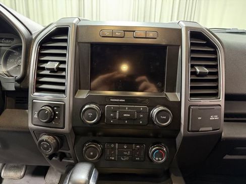 Used 2020 Ford F150 XLT w/ Equipment Group 302A Luxury AWD/4WD image 12