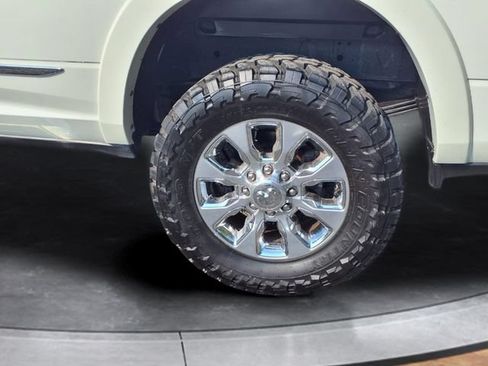 Used 2024 RAM 3500 Limited AWD/4WD image 19