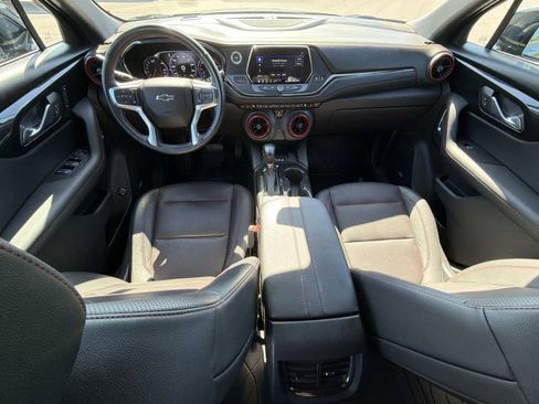 Certified 2019 Chevrolet Blazer RS FWD image 2