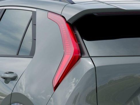 New 2026 Kia Niro Wind FWD image 12