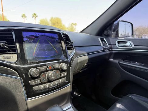 Used 2019 Jeep Grand Cherokee Limited RWD image 28