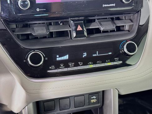 Used 2022 Toyota Corolla Cross L image 17