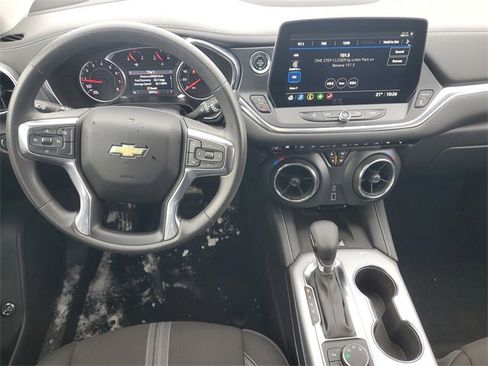 Certified 2024 Chevrolet Blazer LT w/ Convenience Package image 11