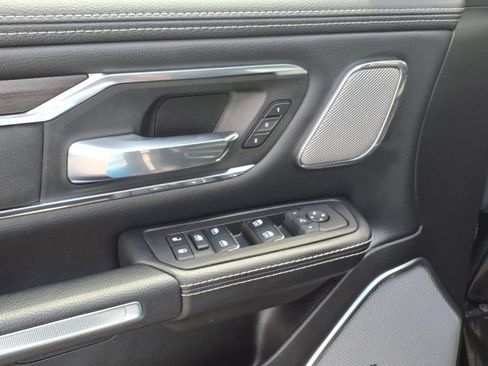 Used 2025 RAM 1500 Laramie w/ Night Edition AWD/4WD image 4