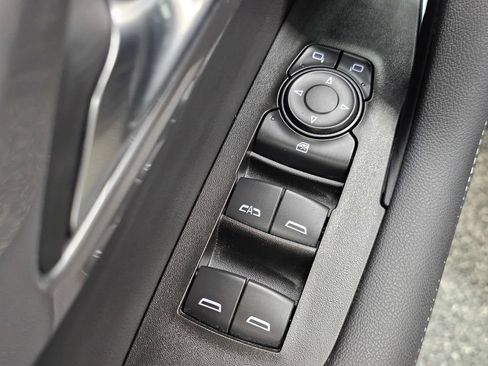 Used 2026 Chevrolet Blazer LT FWD image 29