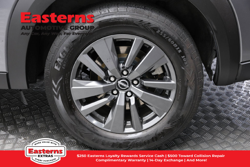 Used 2022 Nissan Pathfinder SV FWD image 9