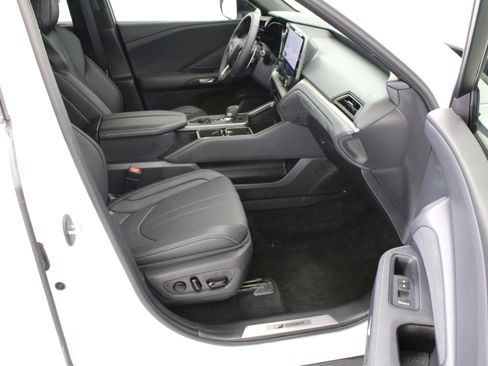 Used 2026 Lexus TX 500h AWD w/ Technology Package image 37