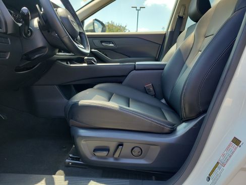 Used 2023 Nissan Rogue SL w/ SL Premium Package AWD/4WD image 16